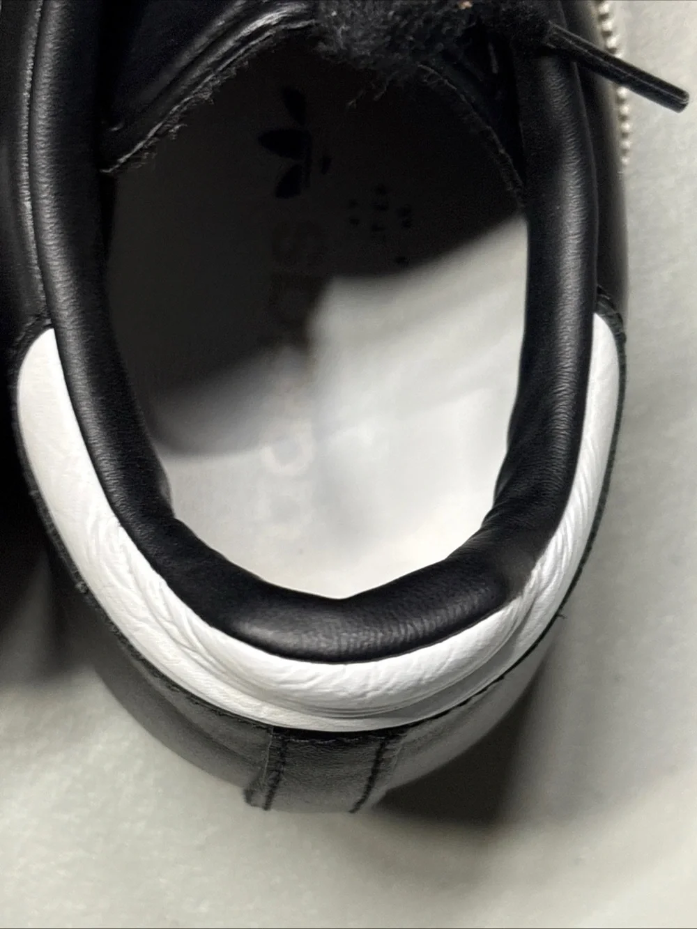 Adidas Samba Men Size US 9 Black & White Classic Shoes Sneakers 004001